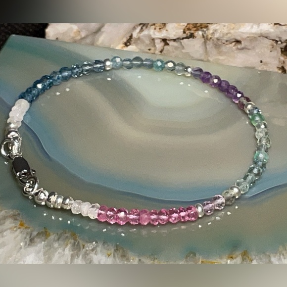 All Gemstone London Topaz and Sterling Silver Bracelet. - Picture 3 of 9